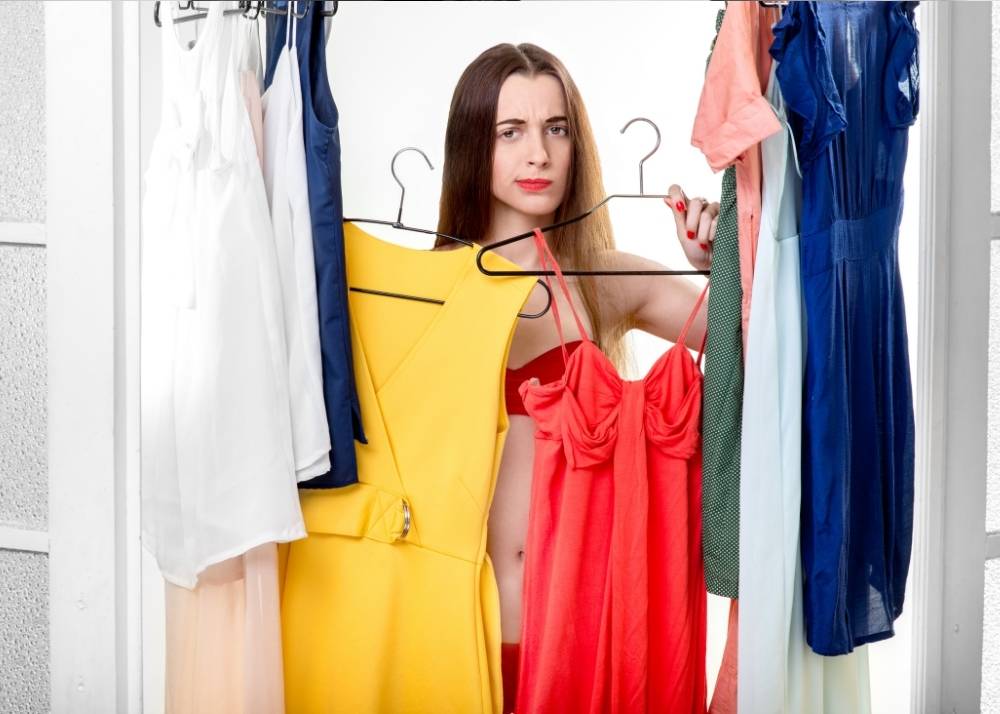 5 Signs That It's Time to De-Clutter Your Wardrobe
